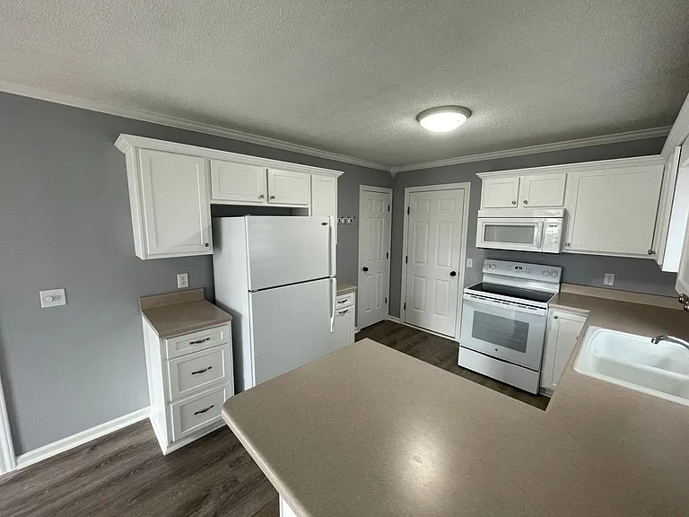 12514 Wandering Way — Photo 10