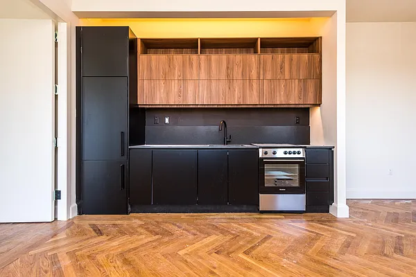 Rented by Nooklyn NYC LLC | media 32