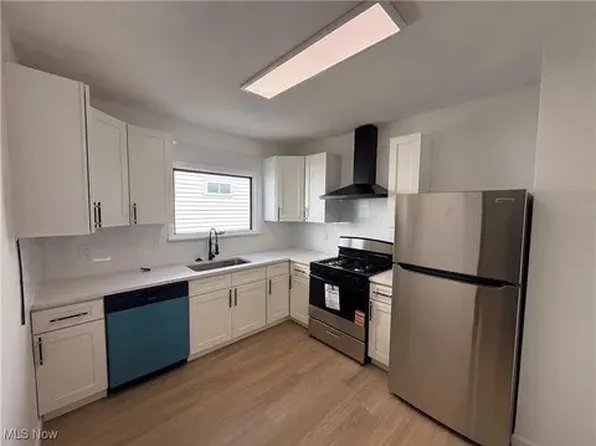 2191 Lincoln Ave, Lakewood, OH 44107