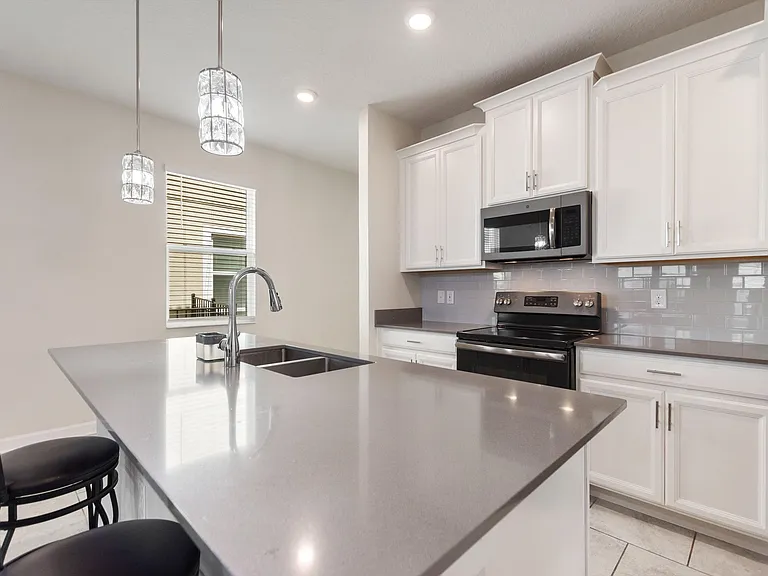 8720 Pacific Dunes Dr — Photo 3