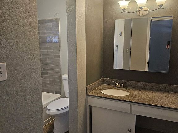 2nd image of 302 W Medlock Dr #2