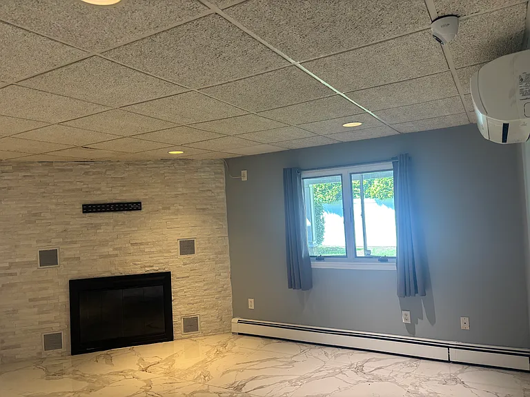 275 Evergreen Ave #B — Photo 6