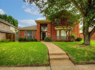 8814 Clearlake Dr, Rowlett, TX 75088
