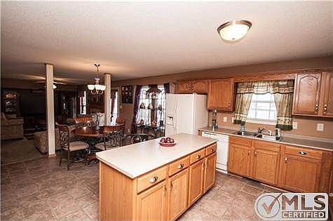4th image of 1273 Archwood Dr