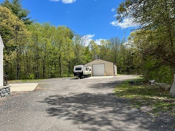 5th image of 429-429A Winthrop St