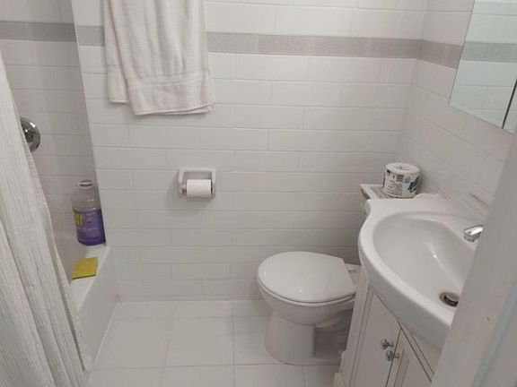 4th image of 4011 Bronxwood Ave