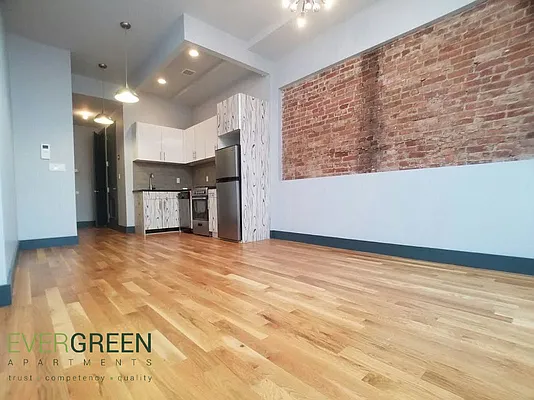 Rented by Evergreen Apartments BK | media 24