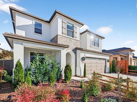 4th image of 1557 Santana Ranch Dr