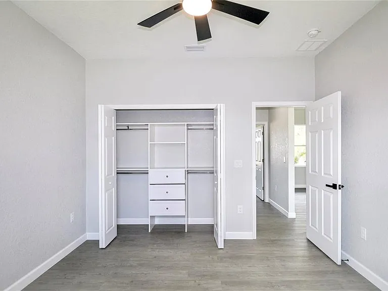 7335 Domenico St — Photo 30