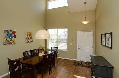 4665KetchwoodCirclDiningLiving Room