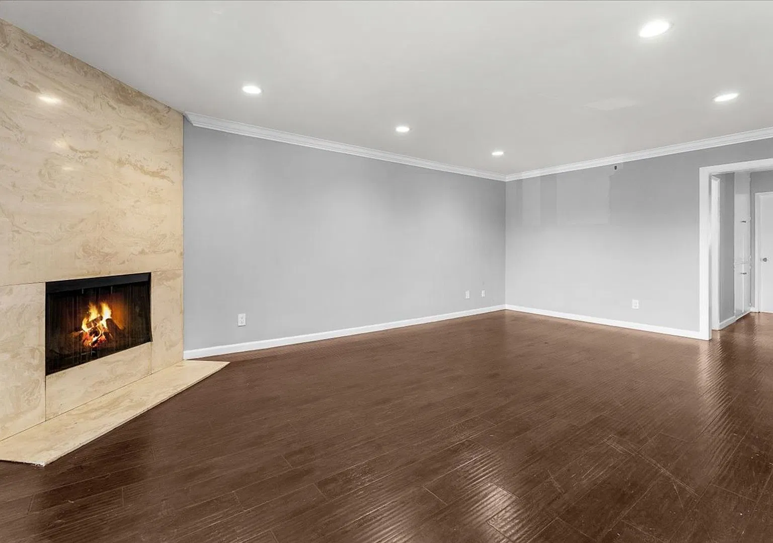 5232 Fairview Blvd — Photo 3