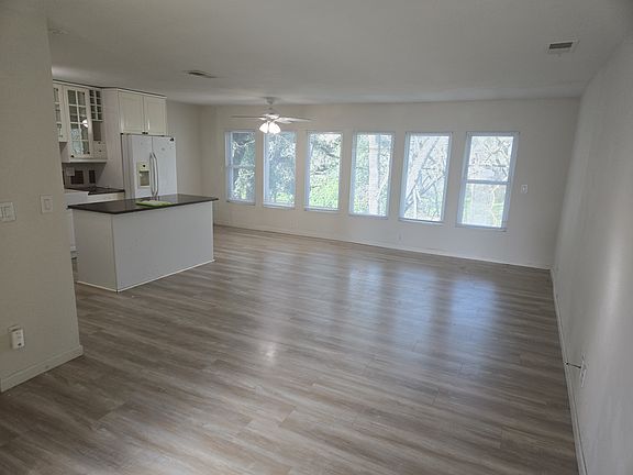 3rd image of 6369 Bonham Cir