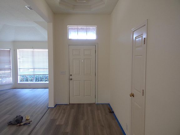 3rd image of 1229 Winston Dr