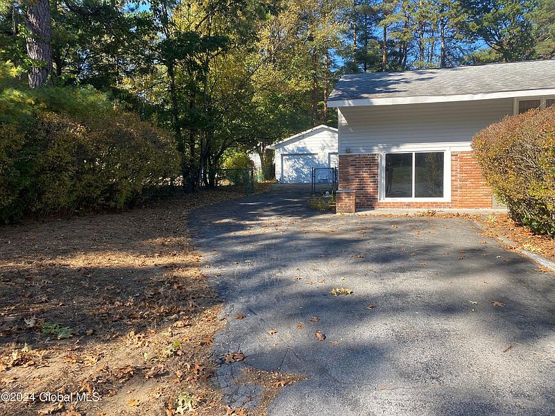 2nd image of 13 Fawn Drive