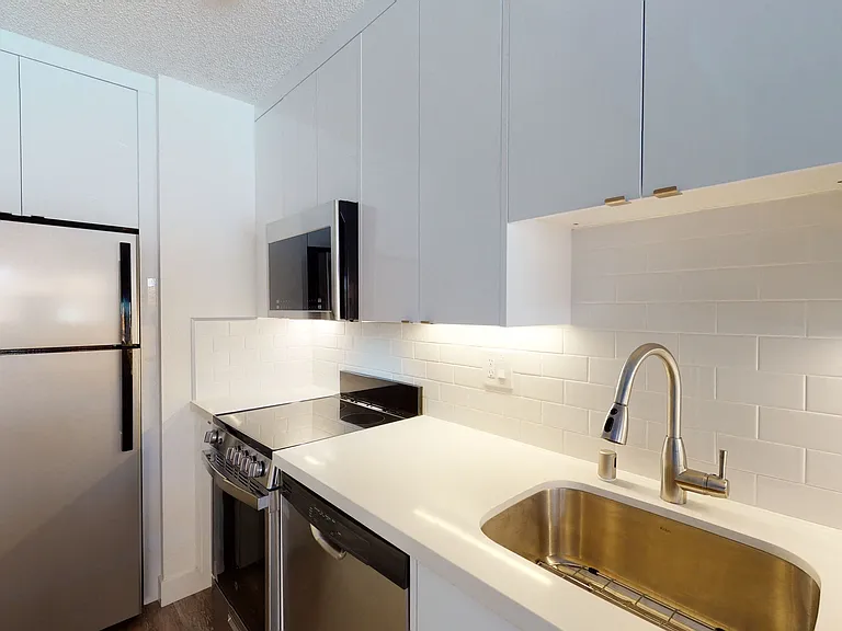 Marina Cove Apartments — Photo 7