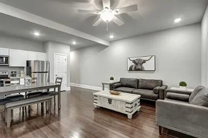 418 Caldwell Dr #1 — Photo 5