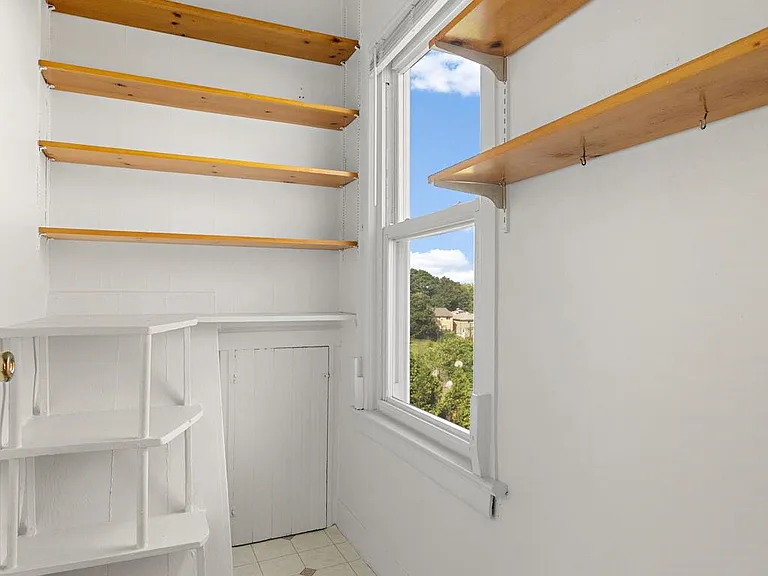 520 Schuyler Ave #2 — Photo 3