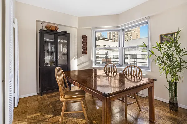 Rented by Triplemint | media 15