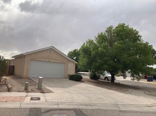401 Viking Dr SW, Albuquerque, NM 87121