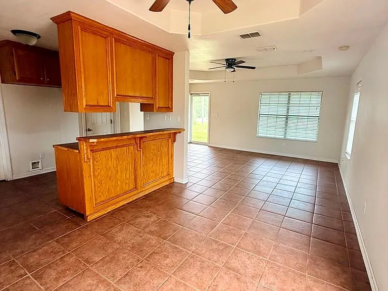 494 Ledesma Ave — Photo 4
