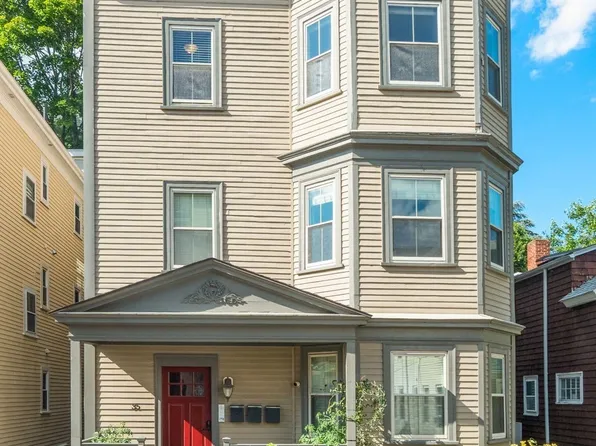 35 White Pl #3, Brookline, MA 02445