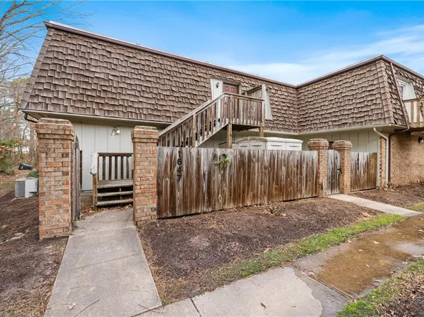 1647 Ocean Bay Dr, Virginia Beach, VA 23454