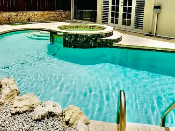 Calle 6a Victor Bragger #B2, Guaynabo, PR 00966