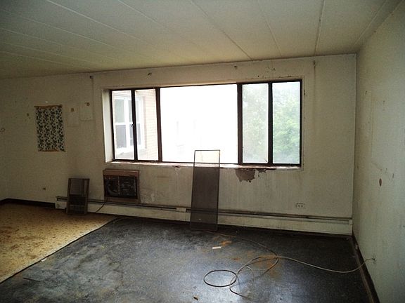 2nd image of 6160 N Damen Ave #A410