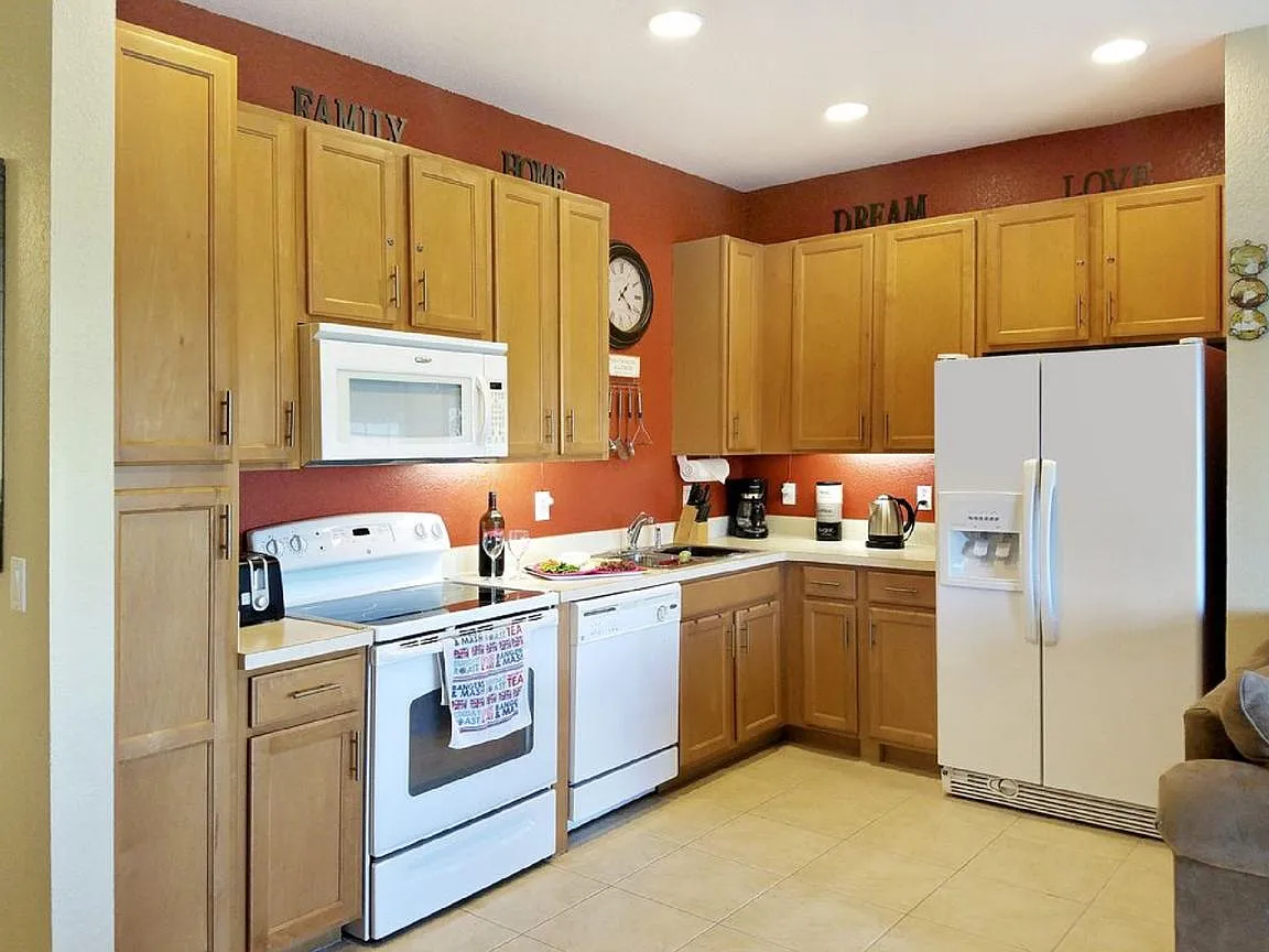 2331 Caravelle Cir — Photo 2