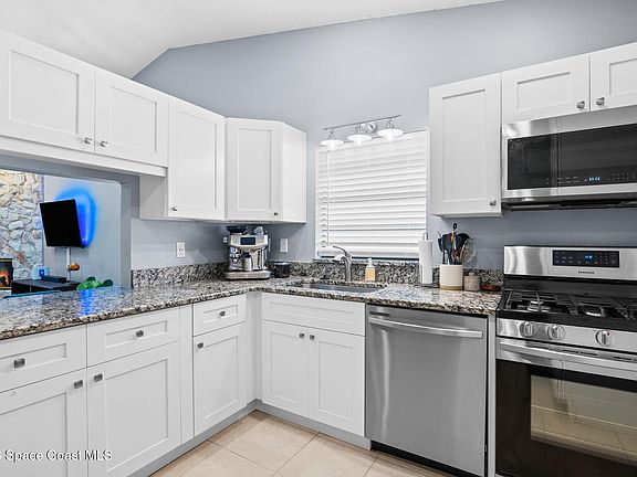 5th image of 3678 Teakwood Ct
