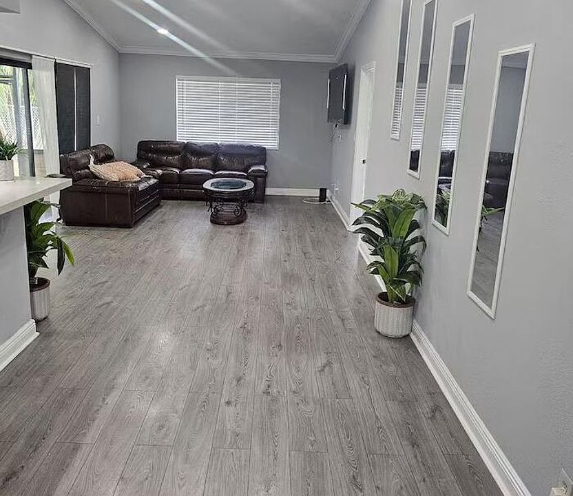 1st image of 750 SW 55th Ave #750