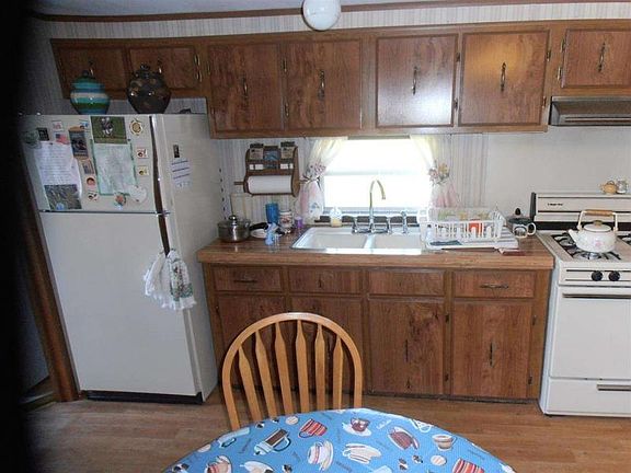 3rd image of 54838 Willow Creek Dr