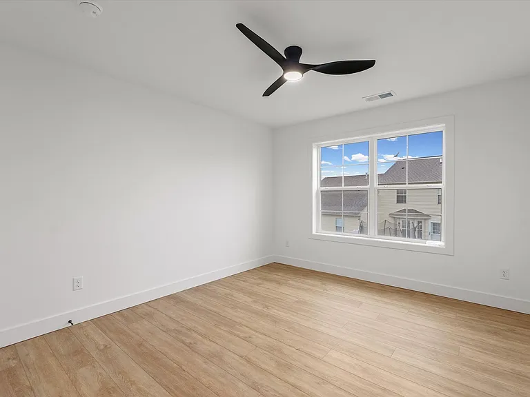 3708 Lighthouse Pointe — Photo 23