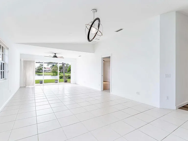 8270 Eleuthera Ln — Photo 7