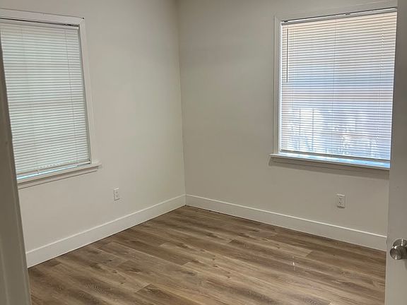 3rd image of 247 Shiloh Dr