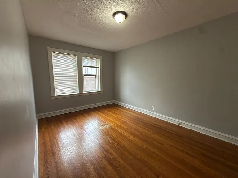 330 Laurel St #214 — Photo 3