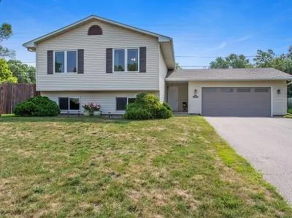 2040 Park Row, North Saint Paul, MN 55109