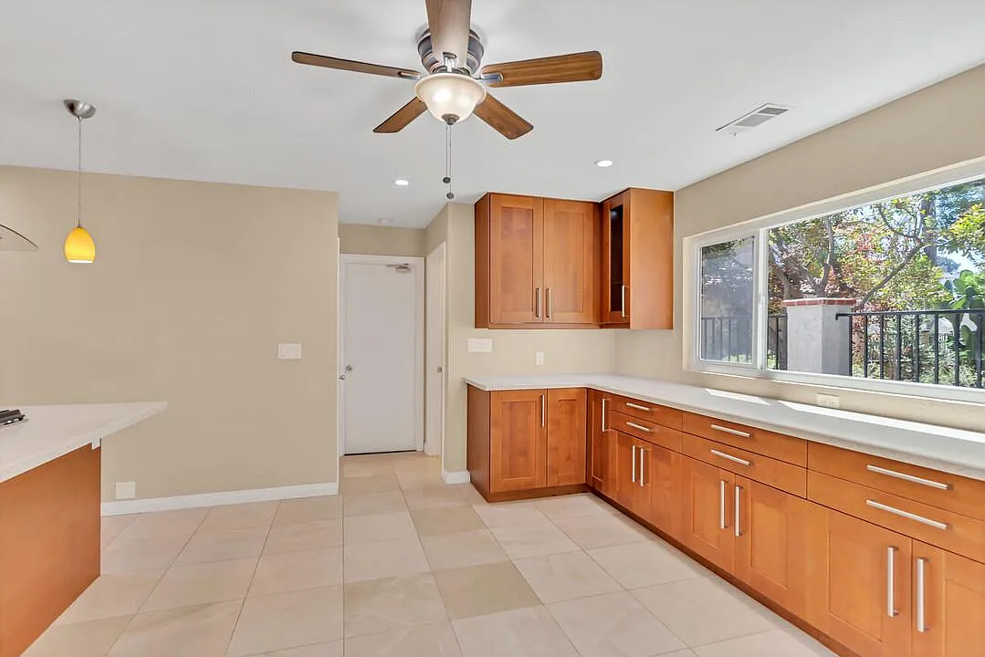 2626 Illion St — Photo 3