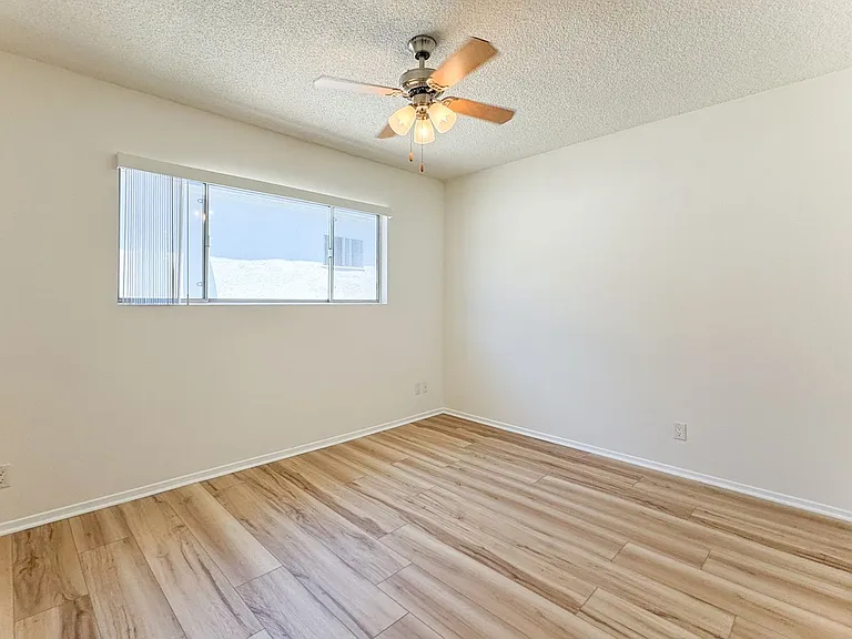 4051 Mclaughlin Ave — Photo 12