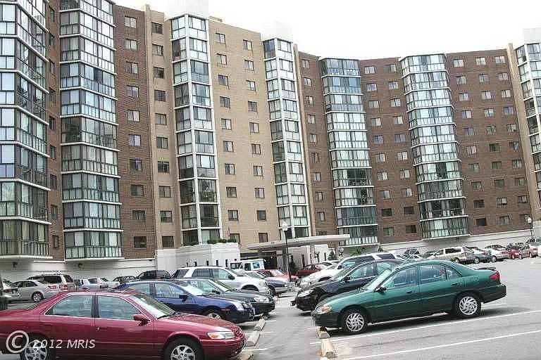 1st image of 15115 Interlachen Dr #3122