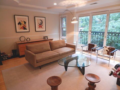 4th image of 2043 N Bissell St #2