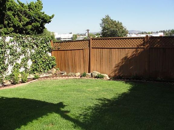 5th image of 8455-57 Chloe Ave