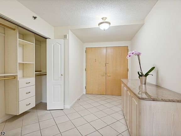 4th image of 10 Smith Manor Blvd