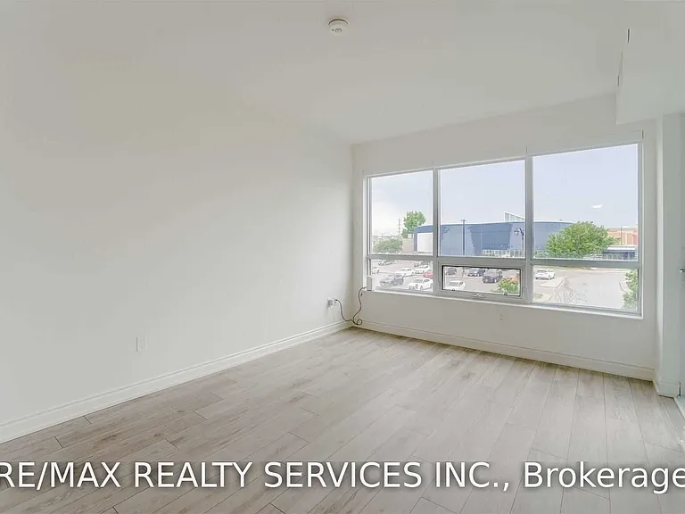 1050 Main St E #219 — Photo 15