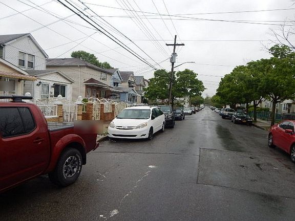 4th image of 11141 147th St