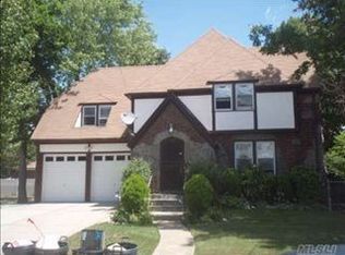 7 Nassau Ave, Freeport, NY 11520