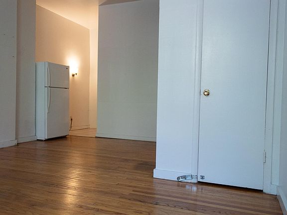 3rd image of 1330 Pine St APT B201