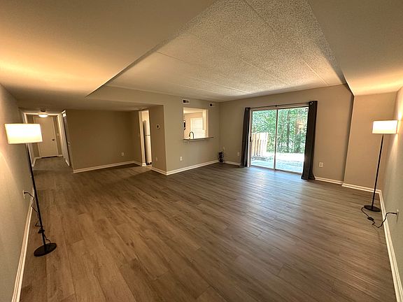 Living Room Professionally Painted Thru-Out