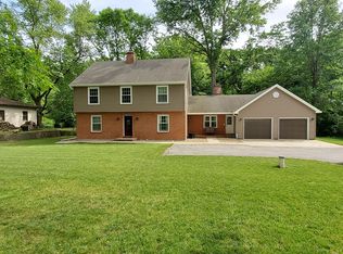 2700 Curved Creek Rd, Quincy, IL 62301