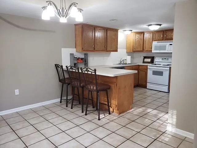 3 bed, 2.5 bath, 1700 sqft, $1,550 — Photo 4